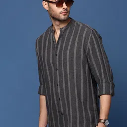 SHOWOFF Men Standard Slim Fit Opaque Striped Casual Shirt-image-37