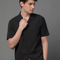 Voroxy Men Modern Striped Spread Collar Short Sleeves Regular Fit Shirt-image-83