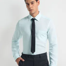 Arrow Spread Collar Slim Fit Opaque Cotton 1851 Formal Shirt-image-79