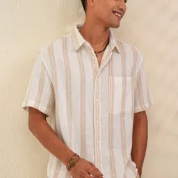 LOCOMOTIVE Men Cutaway Collar Vertical Striped Cotton Oversized Casual Shirt image 2