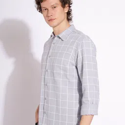 HERE&NOW Men Slim Fit Windowpane Checks Opaque Checked Casual Shirt image 2