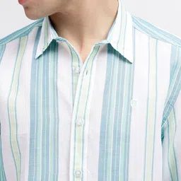 Iconic Men Striped Regular Fit Linen Shirt image 3