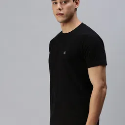 ONN Men Black T-shirt image 4