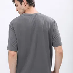 HIGHLANDER Men Popcorn Structured Oversized T-shirt image 4