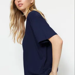 Trendyol V-Neck Extended Sleeves T-shirt image 4