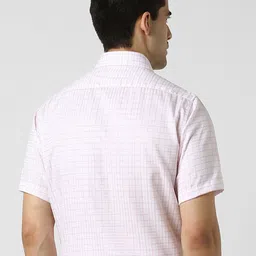 Van Heusen Spread Collar Short Sleeves Regular Fit Cotton Checked Formal Shirt image 2