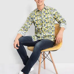 Beyoung Abstract Printed Spread Collar Twill Cotton Casual Shirt image 2