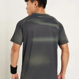 Ajile by Pantaloons Men Pockets Slim Fit T-shirt image 4