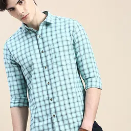 SHOWOFF Standard Spread Collar Slim Fit Opaque Checked Cotton Casual Shirt-image-89