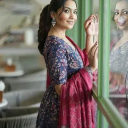 mak fashion Women Viscose Rayon Kurti Palazzo Dupatta Set image 3