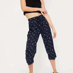 max Women Dark Blue Capri image 1