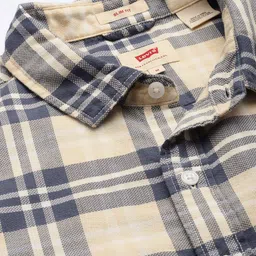 levi's Men Slim Fit Checkered Spread Collar Casual Shirt image 2