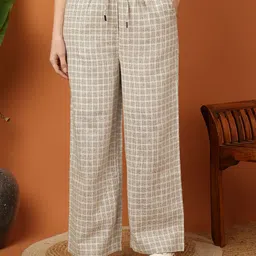 ffu Women Grey Cotton Blend Trousers-picture-17