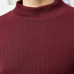 kvetoo Men Solid High Neck Maroon Sweater image 4