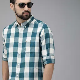 the bear house Men Slim Fit Checkered Button Down Collar Casual Shirt image 1