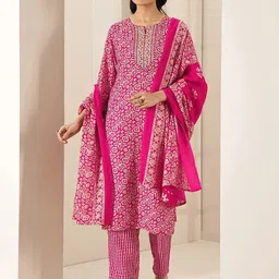 libas Women Cotton Blend Kurta Pant Dupatta Set image 4