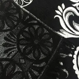 aazeem 5 ft X 7 Velvet Carpet image 4