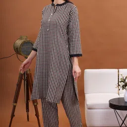 hadi store Women Wool Kurti Pant Set image 3