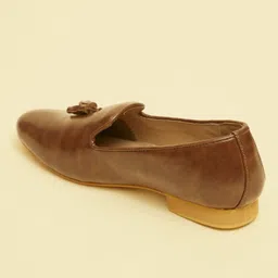 manyavar Chocolate Brown Tassled Loafer Style Men's Ethnic Jutti | Juttis and Mojaris Party Wear For Men image 4