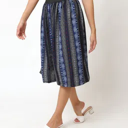 prabhnoorskirts Women Multicolor Capri image 3