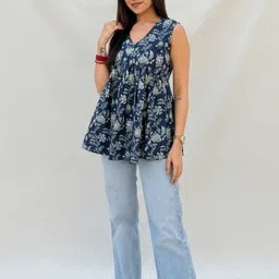 vanyaa Casual Sleeveless Printed, Floral Print Women Blue Top image 3