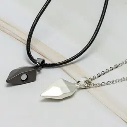 vs unique collections Broken Heart Magnetic Love Couple Locket Pendant With Clavicle Rope And Chain Silver Stainless Steel Pendant image 5