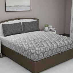 Grey Geometric 180 TC Cotton Queen Sized Bed Sheets with 2 Pillow Covers by GM Fabrics image 1
