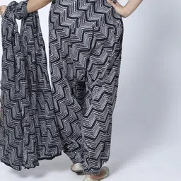 kheeaa fashions Cotton Printed Patiala image 2