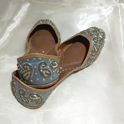 Vesora Saphira Blue Embroidered Punjabi Jutti for Women | Model B5 - 36/UK 3 Mocassin For Women image 2