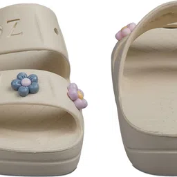 free kicks Women Slides image 3