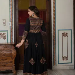 daevish Women Printed Viscose Rayon Anarkali Kurta image 2