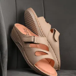 karaddi Women Ortho-Ease Anti-Sweat with Acupressure Wedges Sandal-picture-22