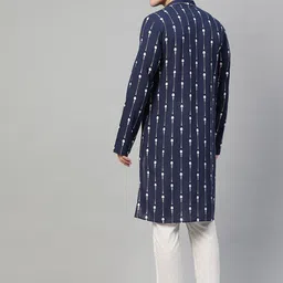 See Designs Men Navy Blue & White Geometric Printed Regular Cotton Kurta image 4