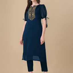 lovisa fashion Women Embellished, Embroidered Pure Silk Straight Kurta image 4