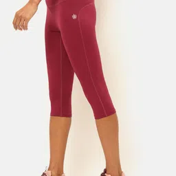 cult cultsportone Women All Day High Rise Solid 3/4th Tights image 5