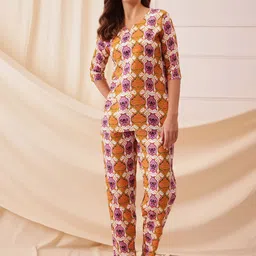 Clovia Women Printed Top & Pyjama Set Night suit-picture-25