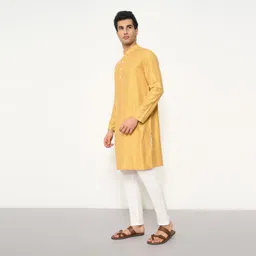 indus route by pantaloons Men Solid Viscose Rayon Straight Kurta image 3