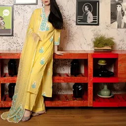 gosriki Women Cotton Rayon Kurta Pant Dupatta Set image 1