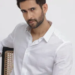 Men Regular Fit Checkered Casual Shirt-image-0