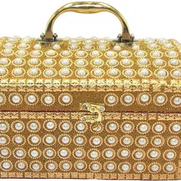 singaardani Cosmetic Vanity Box for Pride Gift and Women Wedding, Bag for Women Makeup Kit with Latest Antique Design One large compartment and one round rod for bangles allows you to fit in a variety of stuff inside. Wooden Vanity Make Up Box With Pearl And Artisan Work, Golden Vanity Box And Beauty Box For Bride, Beauty Box For Women, Singardani Box For Women, Bangle Box, Vanity Box For Women, Makeup Vanity Box For Bride Beauty Box For Women One large compartment and one round rod for bangles allows you to fit in a variety of stuff inside. Vanity Box-picture-14