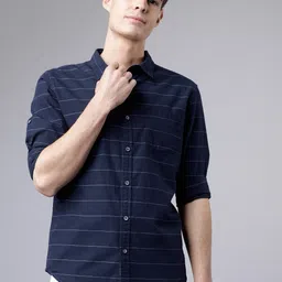 locomotive Men Slim Fit Checkered Cut Away Collar Casual Shirt-picture-25