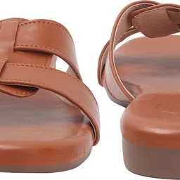 coast and cedar Women Wedges Sandal image 3