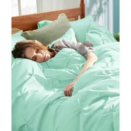 the white moss Marquis Pleat Pinch luxurious AC King Comforter with 2 Pillow Cover image 3