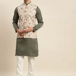 SOJANYA Men Green Ethnic Motifs Kurta with Churidar & Nehru Jacket image 1