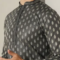 KISAH Ethnic Motifs Woven Design Mandarin Collar Thread Work Straight Kurta With Churidar image 2