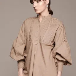 roadster Women Boxy Fit Solid Mandarin Collar Casual Shirt image 5