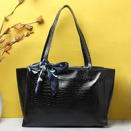 pride style Women Black Messenger Bag image 3