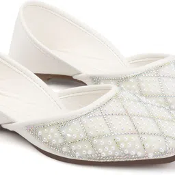 retro walk Bellies For Women image 3