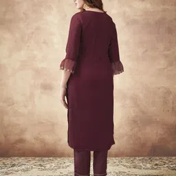 skylee Women Cotton Blend Kurta Pant Dupatta Set image 2