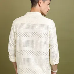 highlander Men Regular Fit Solid Cut Away Collar Casual Shirt image 2